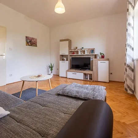 Dida Frane In Apartment Šibenik