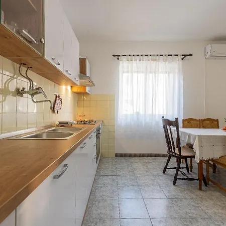 Apartment Dida Frane In *